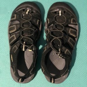 Keen Waterproof hiking sandals, black, size 8